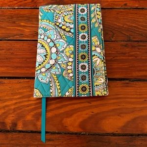 Vera Bradley Book Cover in Retired Peacock Pattern NWT